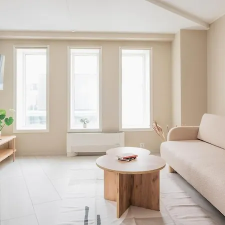 Lejlighed Urban - 3br With Balcony And Teracce
