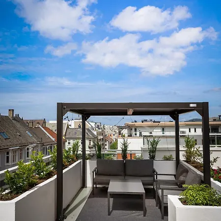 Urban - 3br With Balcony And Teracce Lejlighed