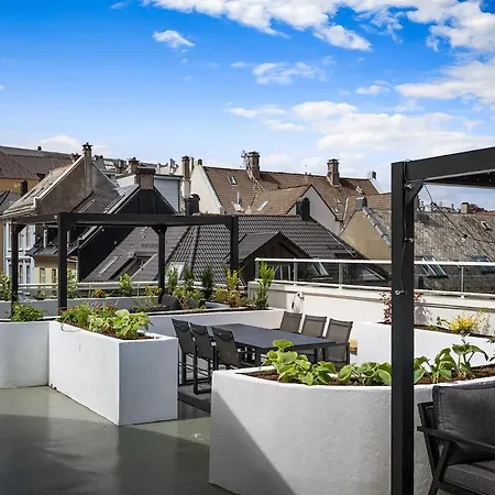 Urban - 3br With Balcony And Teracce *