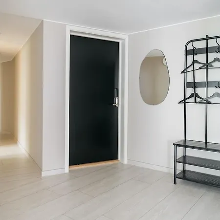 Lejlighed Urban - 3br With Balcony And Teracce *